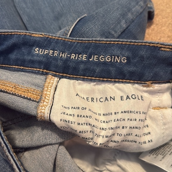 American eagle super hi-rise jegging size 2 short - Picture 7 of 7